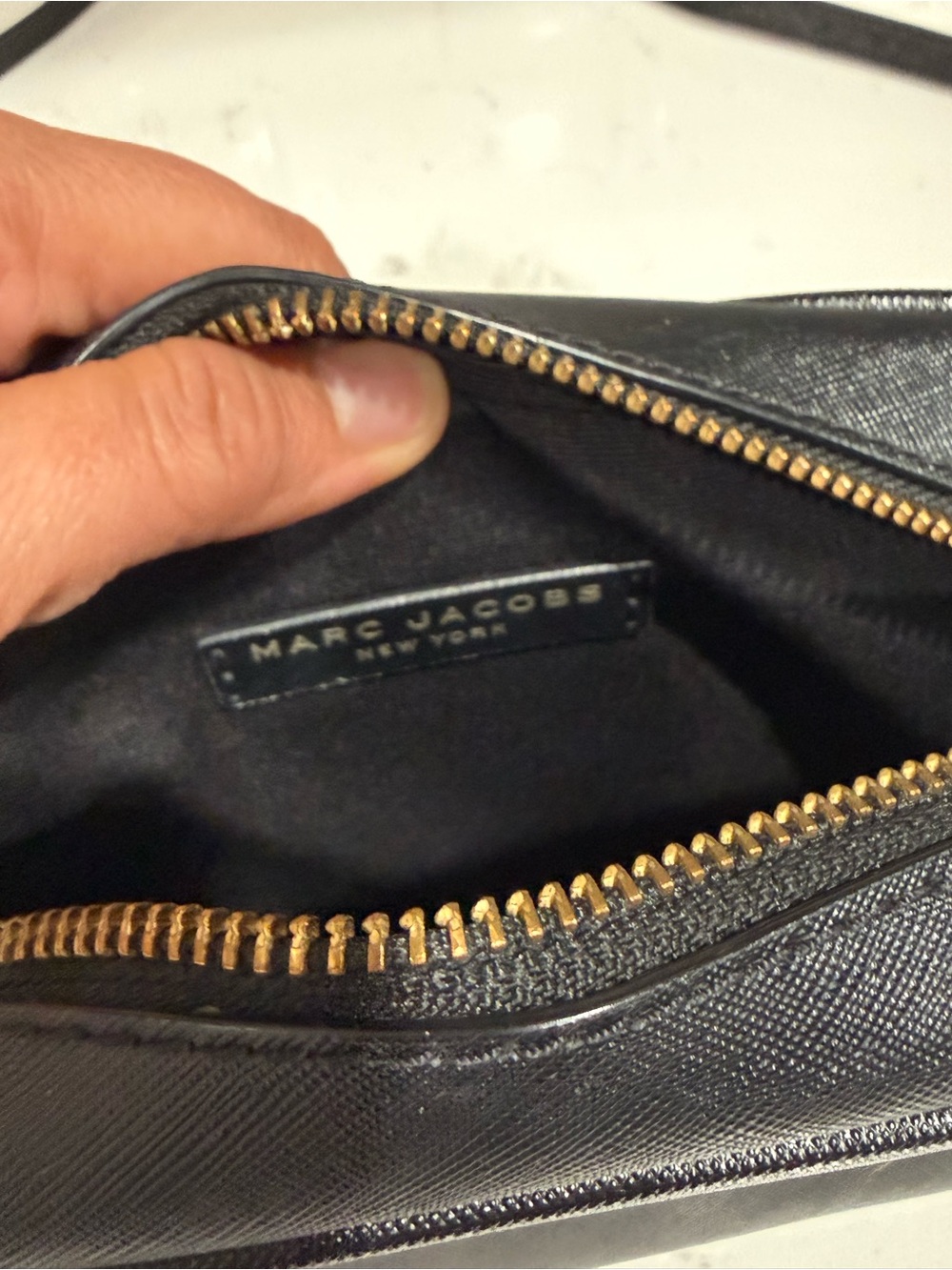 Marc Jacobs Black Leather Crossbody Bag with matching wallet - Picture 9 of 10